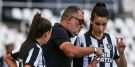 Glaucio, técnico do Botafogo feminino