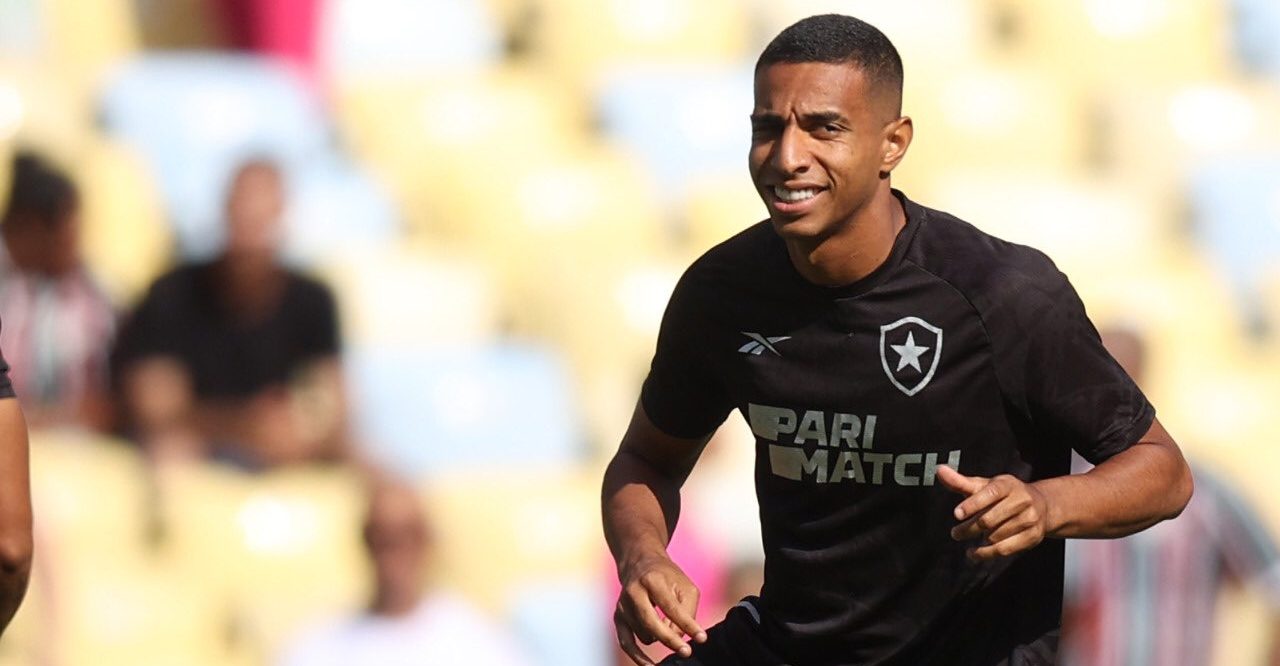 Victor Sá, atacante do Botafogo